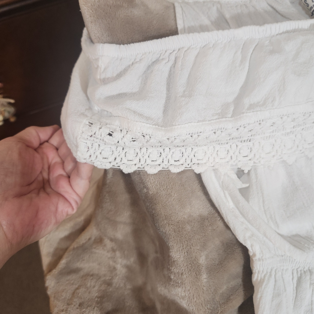 Lovely White Off-Shoulder High Low Dress;  Beach Ready 🌊🌊🌊🌼🌊🌊🌊 - Picture 3 of 13